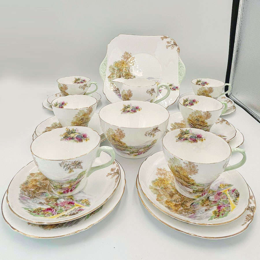 Shelley Heather 21 Piece Tea Service