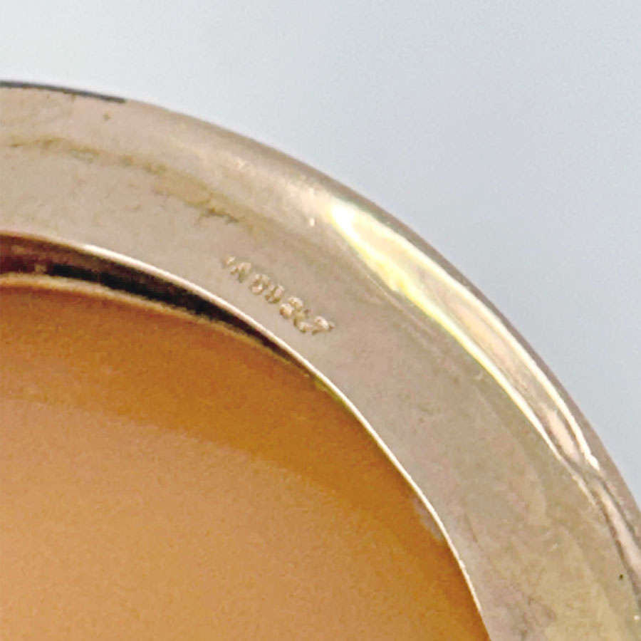 Victorian 9ct Gold Conch Shell Cameo Lady With Hair Up