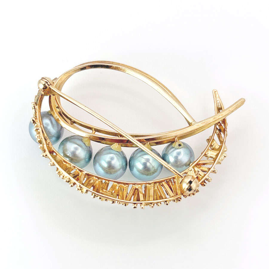 14ct Gold and Grey Blue Pearl Crescent Brooch