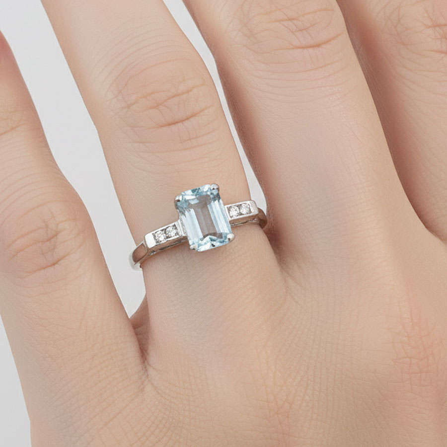 18ct White Gold Aquamarine Dress Ring C1940
