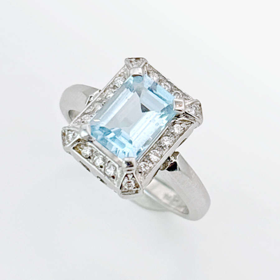 18ct White Gold Aquamarine and Diamond Dress Ring