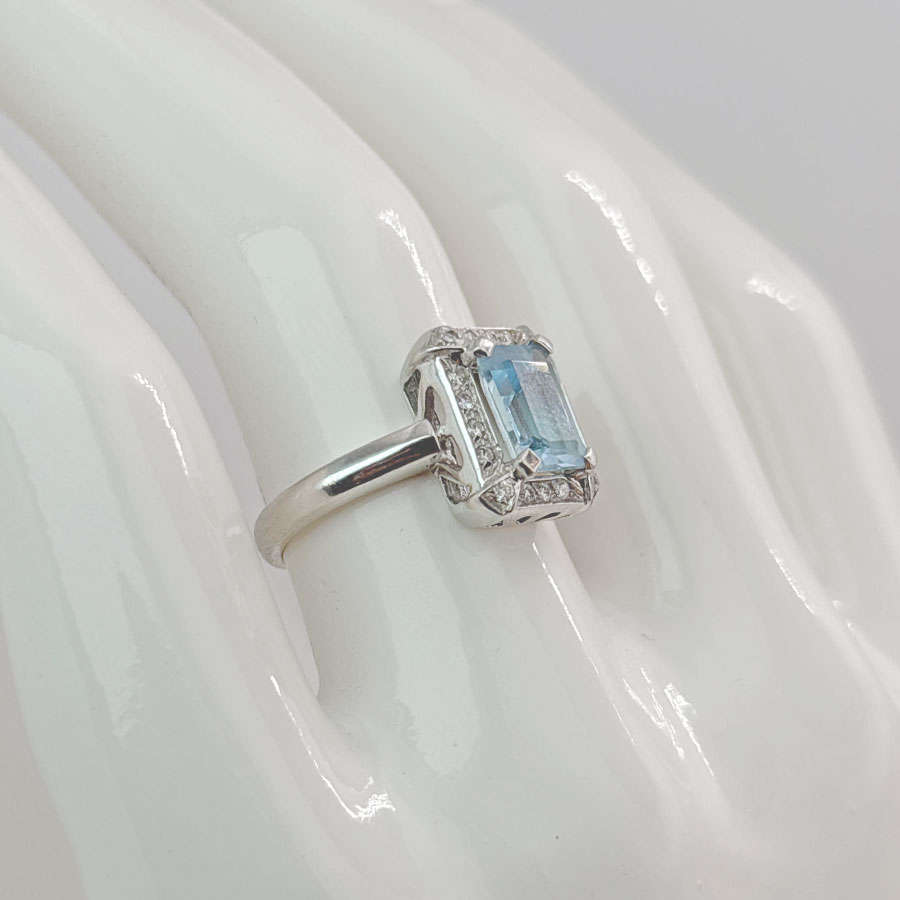 18ct White Gold Aquamarine and Diamond Dress Ring