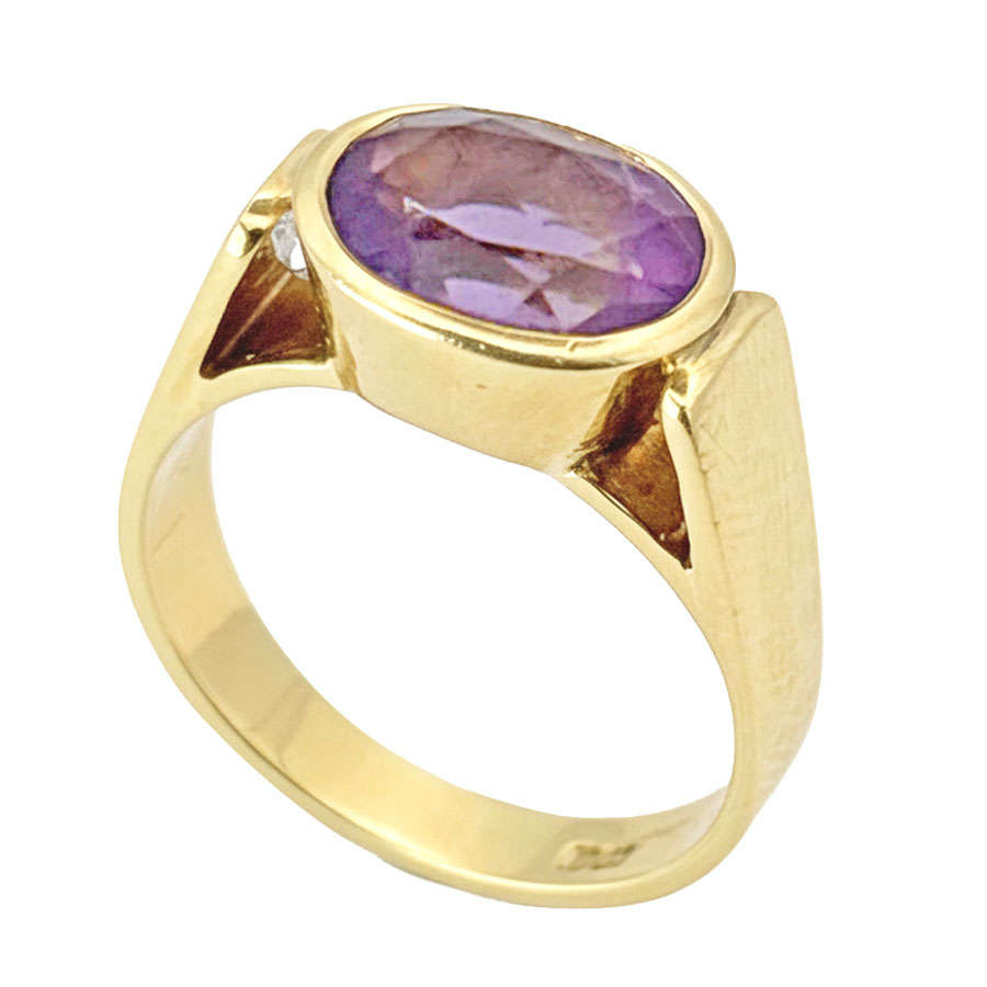 18ct Yellow Gold Amethyst Ring