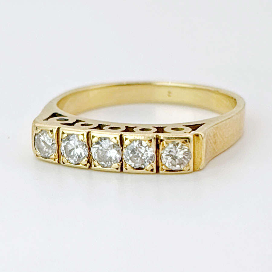 18ct Yellow Gold Diamond Ring