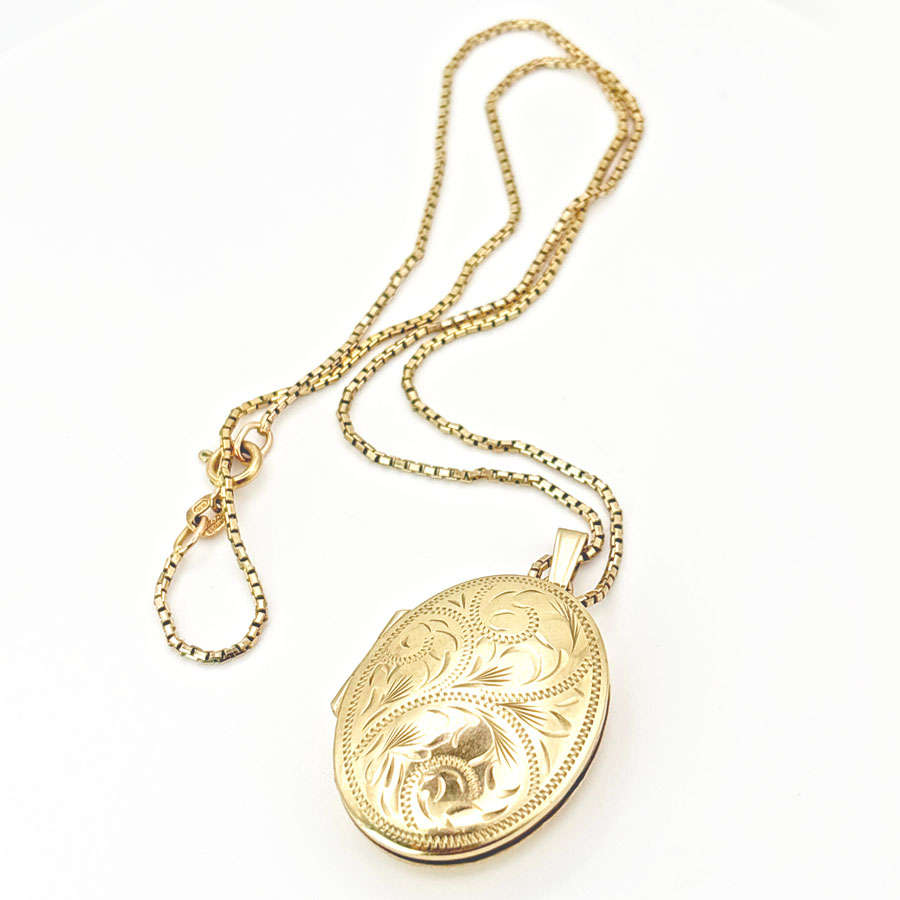 Edwardian 9ct Gold Locket And Chain