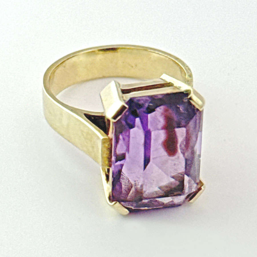9ct Gold Amethyst Cocktail Ring
