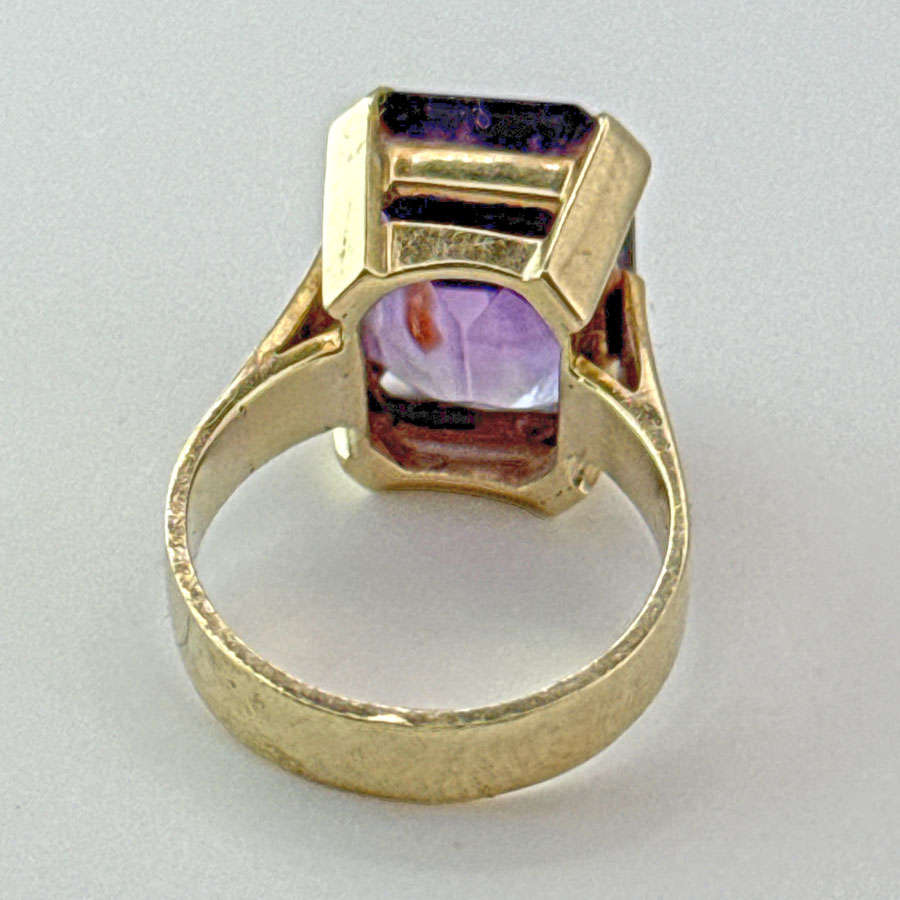 9ct Gold Amethyst Cocktail Ring