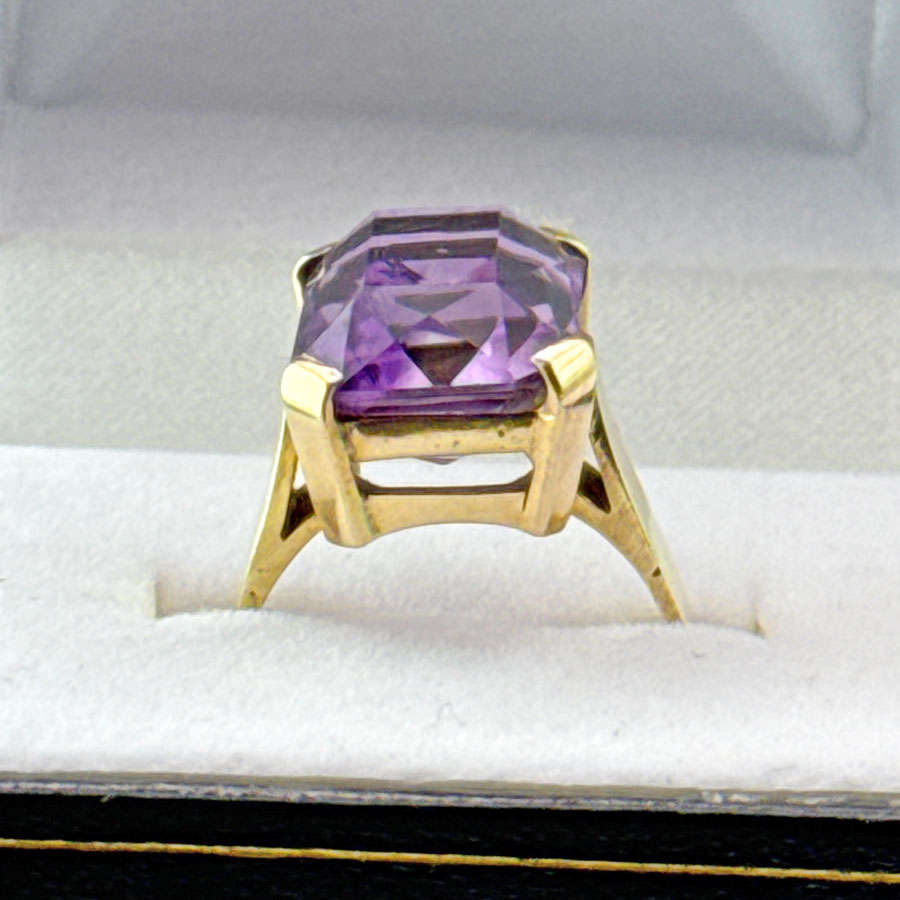 9ct Gold Amethyst Cocktail Ring
