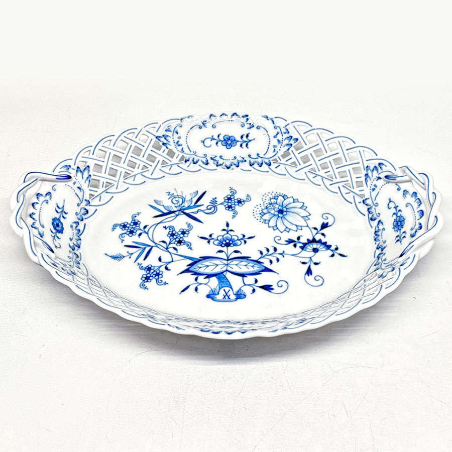 Meissen Onion Pattern Reticulated Handled Bowl