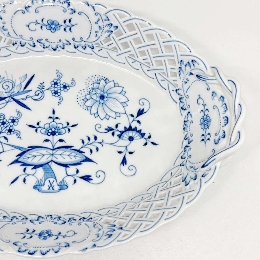 Meissen Onion Pattern Reticulated Handled Bowl