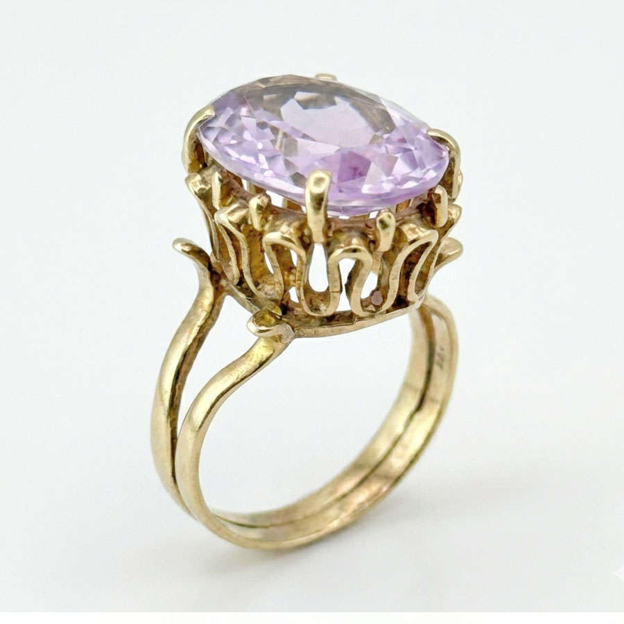 9ct Victorian Claw Set Amethyst Ring