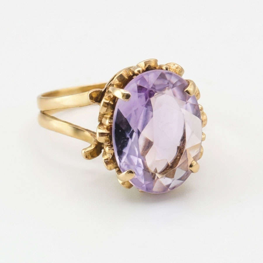 9ct Victorian Claw Set Amethyst Ring