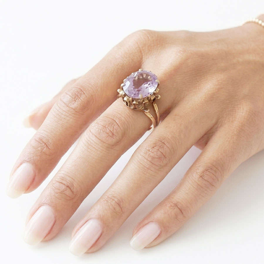 9ct Victorian Claw Set Amethyst Ring