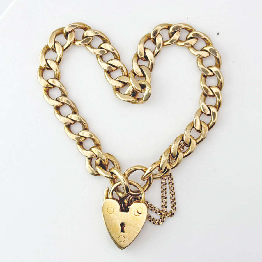 Victorian 9ct Gold Curb Chain Bracelet and Heart Padlock Clasp