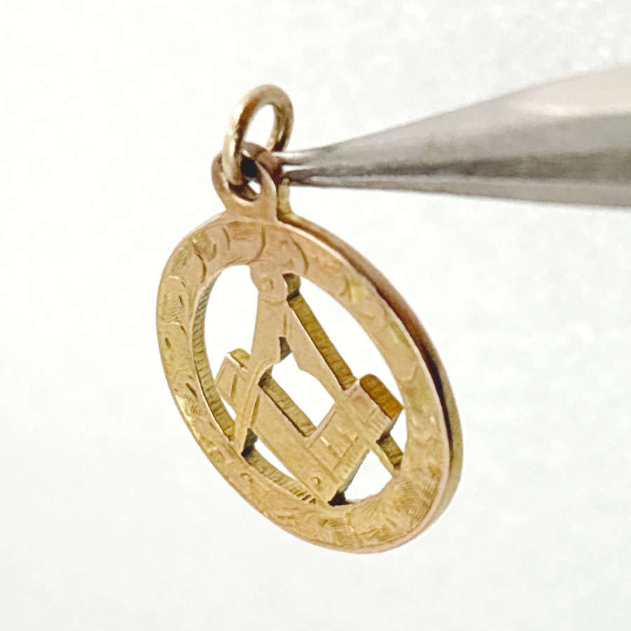 9ct Gold Masonic Pendant Birmingham 1919