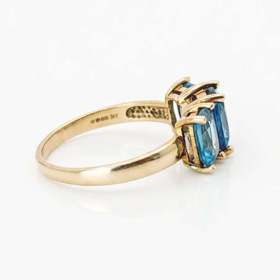 9ct Gold Topaz Cocktail Ring