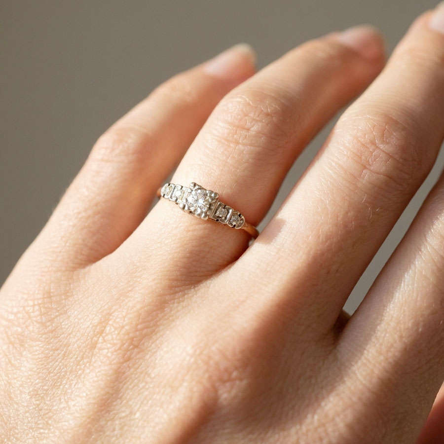 18ct Yellow Gold Five Diamond Ring