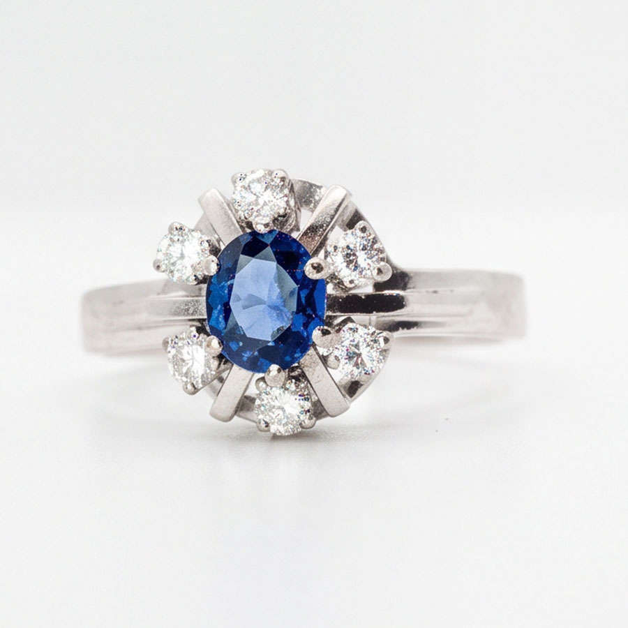 18ct Gold Sapphire & Diamond Cluster Ring