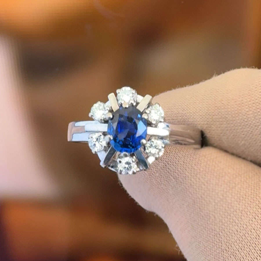 18ct Gold Sapphire & Diamond Cluster Ring
