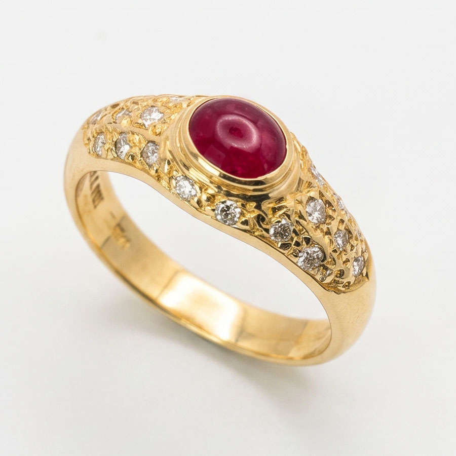 18ct Gold Solitaire Cabochon Ruby and Diamond Ring