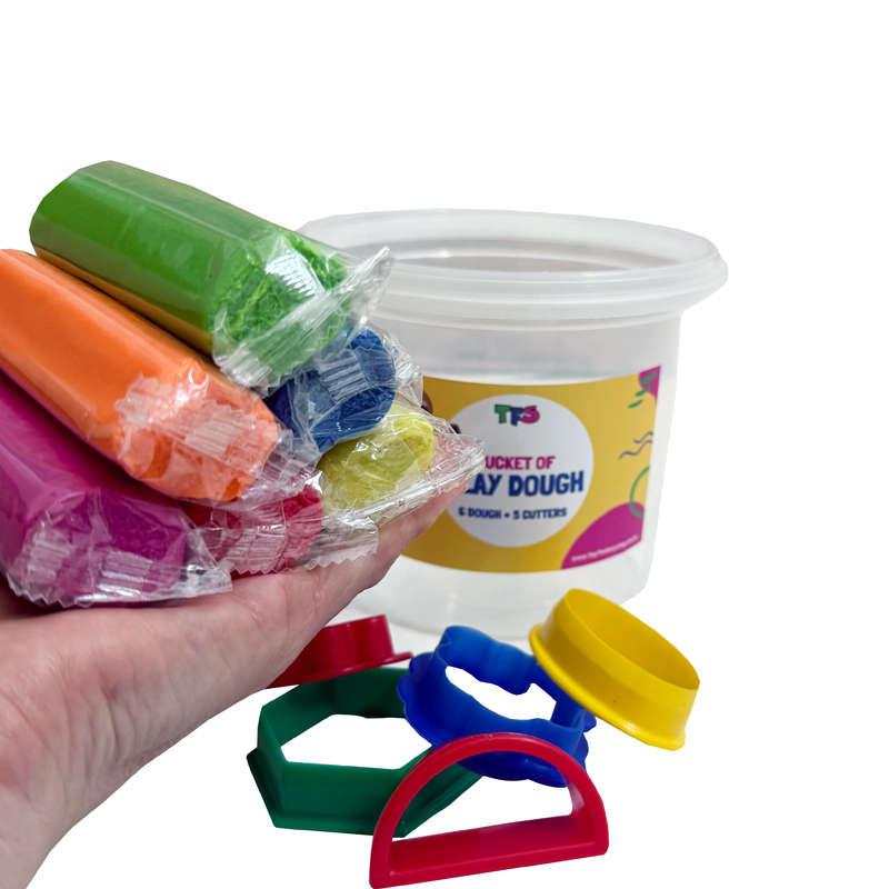 Bulk Play Dough Bucket with 5 Shape Cutters