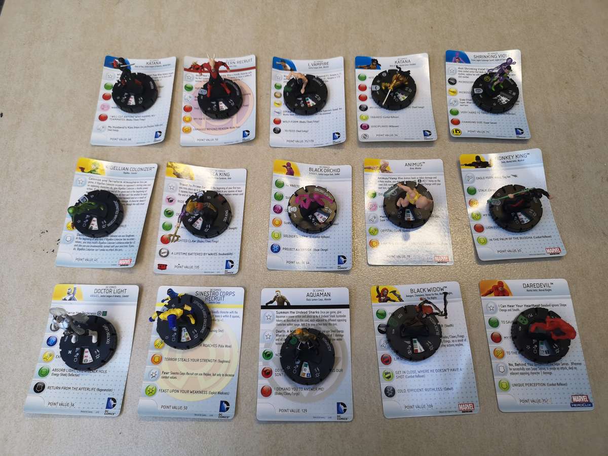 Heroclix Mix 4 - 15 Assorted Superhero Figures