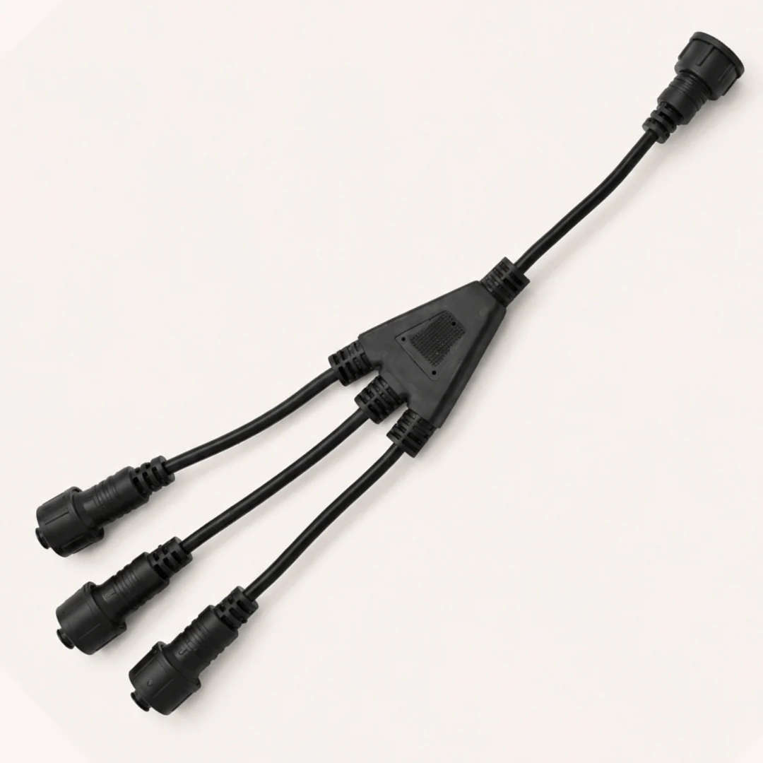 3-Way Connector | Classic String Lights | Black