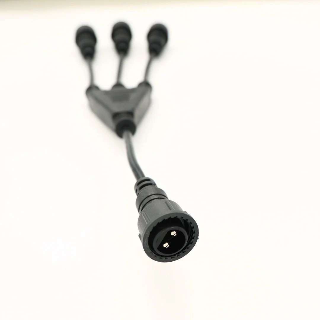 3-Way Connector | Classic String Lights | Black