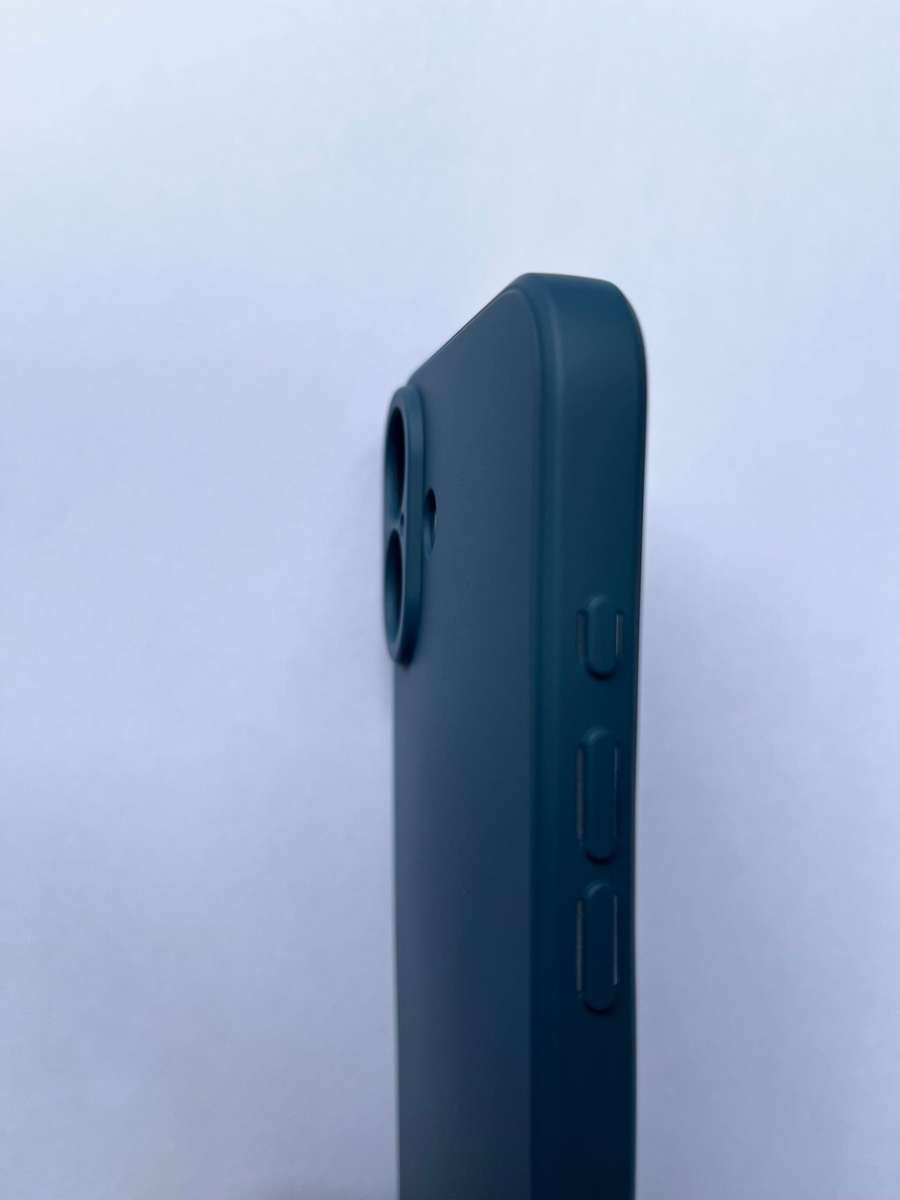 Slim Silicone Cover For iPhone 16 - Blue
