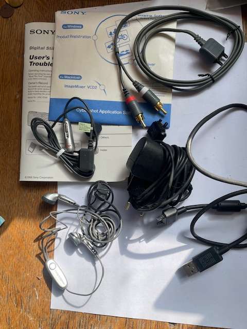 Sony Ericsson Cellphone lot
