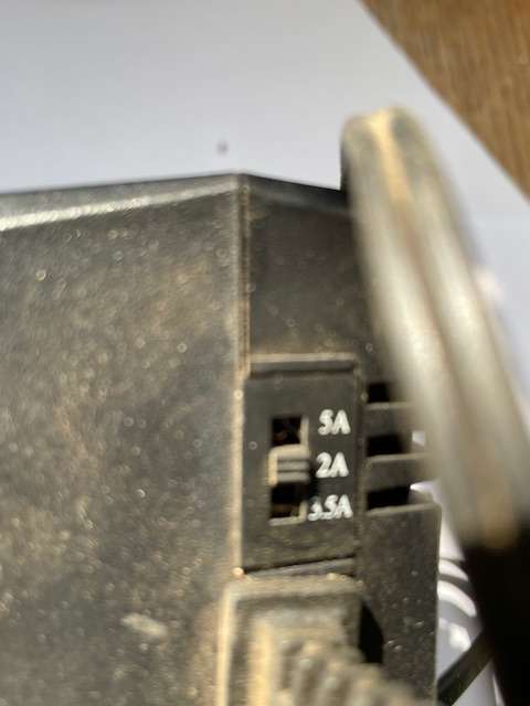 Battery Pack Charger with Adjustable Current Settings (3A, 2A, 1.5A)