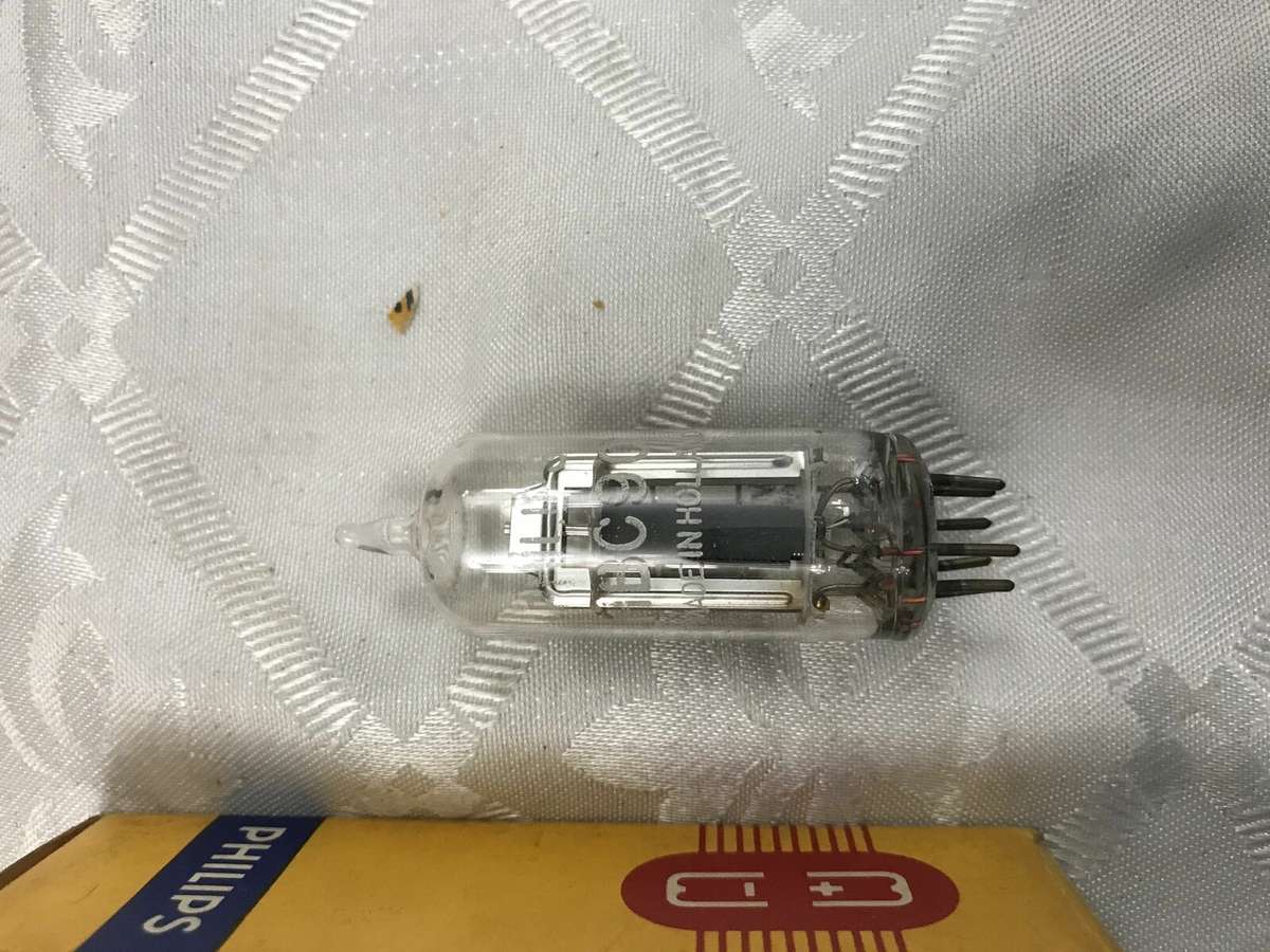 1pc Philips 12AT6/HBC90 Vacuum Tube. In original box. NOS. Vintage.