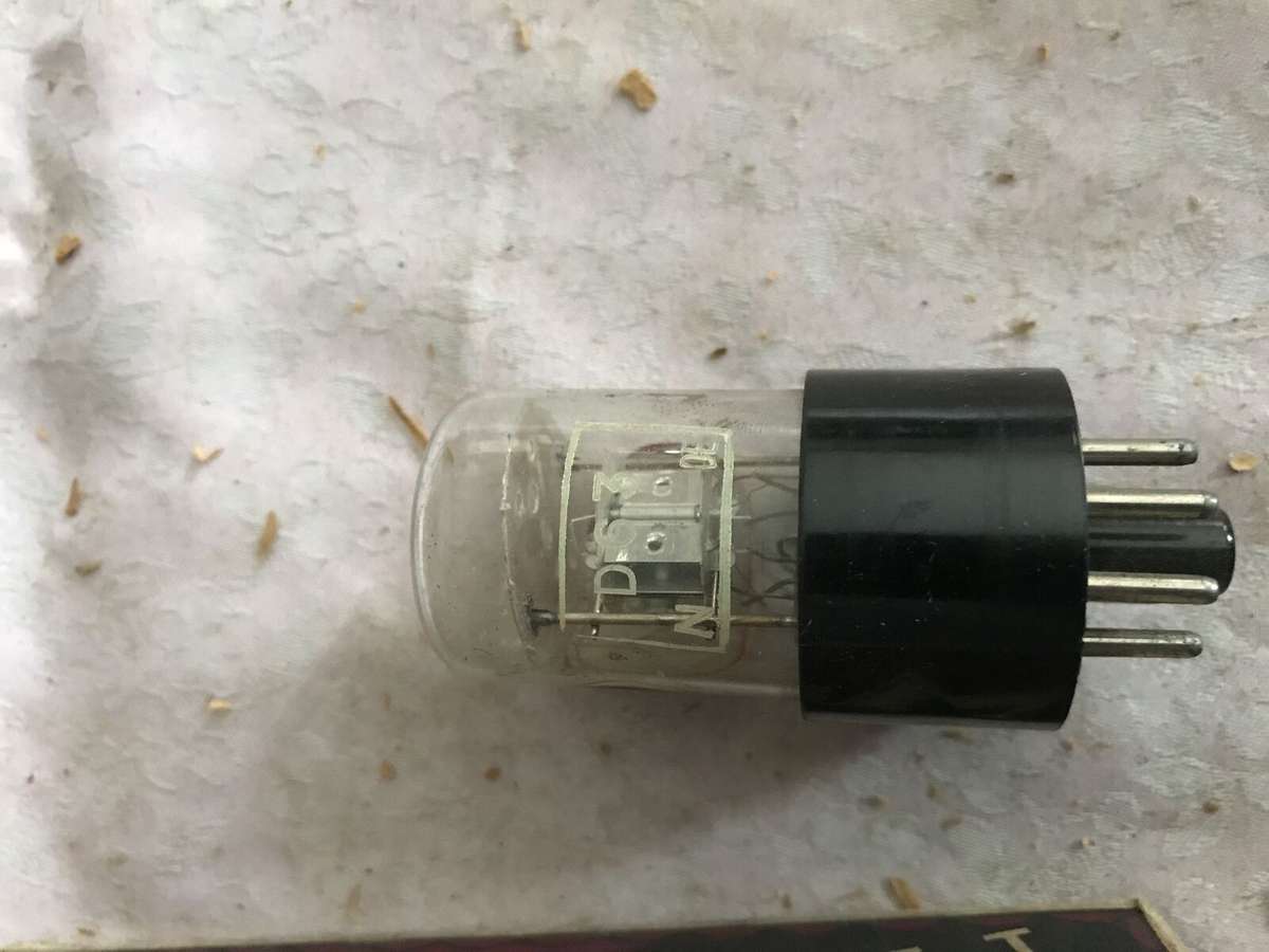 Marconi Valve U31 + KT81 + N17/1S4 + D63. Rare vacuum tubes. In packaging.