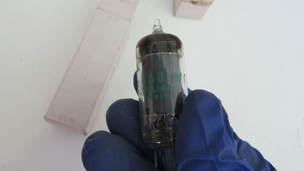 JAN 6AU6W x2 & 6AM6/EF91 vacuum tubes. Tested. NOS. Vintage.