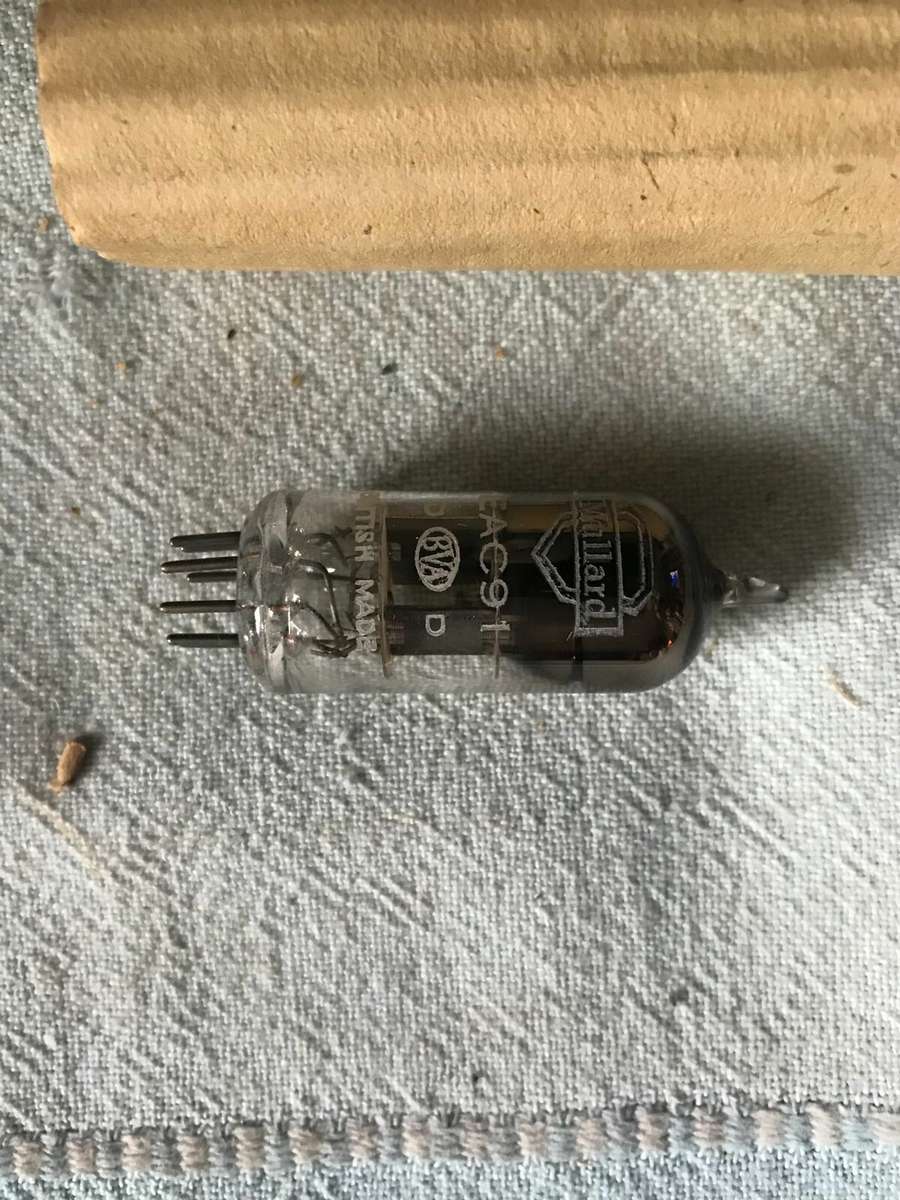 Mullard EAC91 CV137 2 Pcs NOS Vacuum tubes NIB tested Diode-triode 7 Pin base