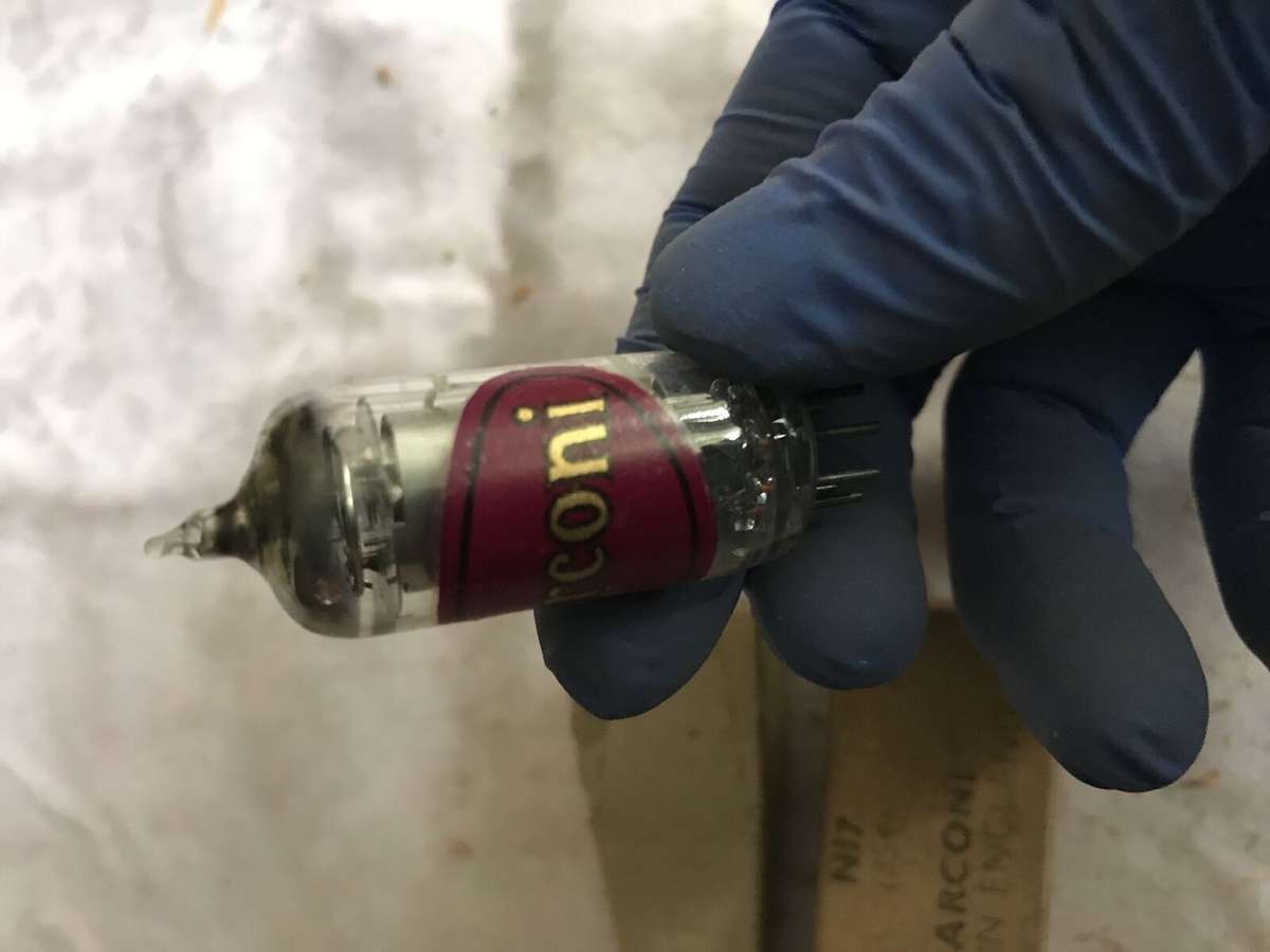 Marconi Valve U31 + KT81 + N17/1S4 + D63. Rare vacuum tubes. In packaging.