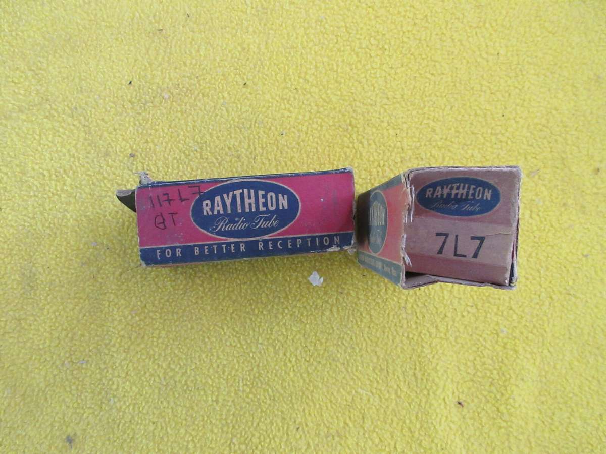 Raytheon 2x 7L7 vacuum tubes. Tested. NOS. Vintage.