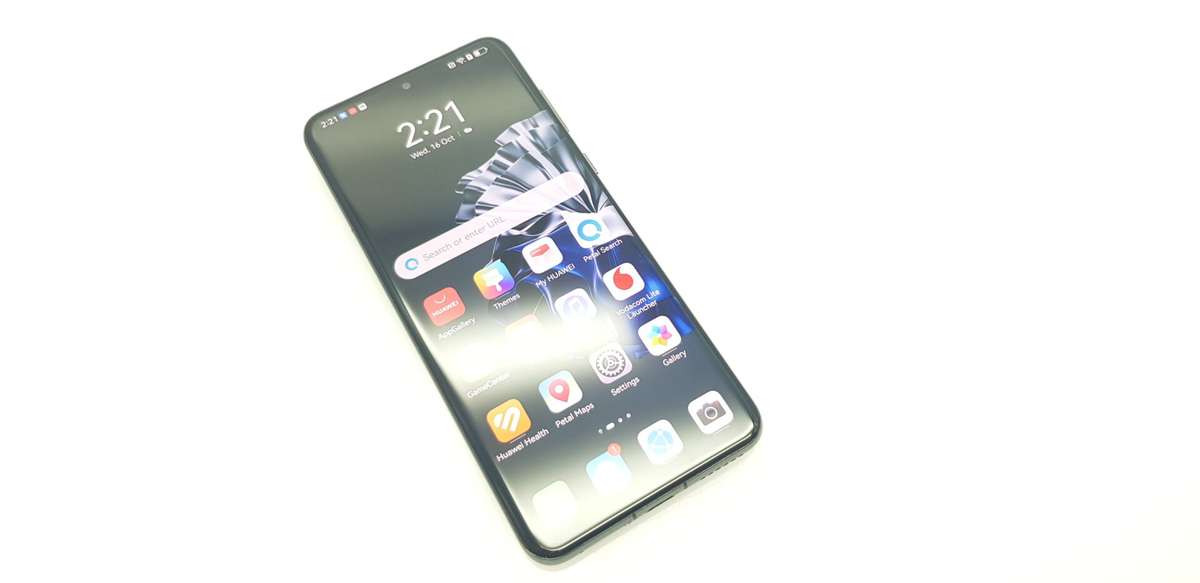 Huawei P60 Pro 256GB Dual Sim Black (12 Month Warranty) + Cover Bundle Value: R200