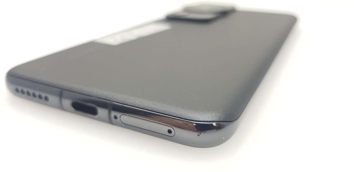 Huawei P60 Pro 256GB Dual Sim Black (12 Month Warranty) + Cover Bundle Value: R200