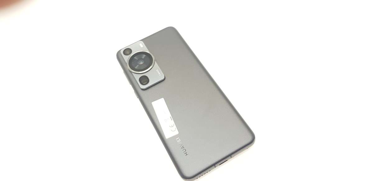 Huawei P60 Pro 256GB Dual Sim Black (12 Month Warranty) + Cover Bundle Value: R200