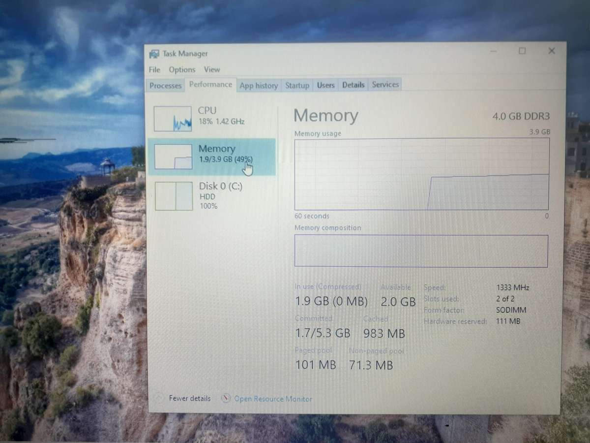 HP 2000-2d01SI "Celeron 1000M" 1.80GHz 4GB RAM 320GB HDD Cracked Casing | No Battery | Faulty Key...