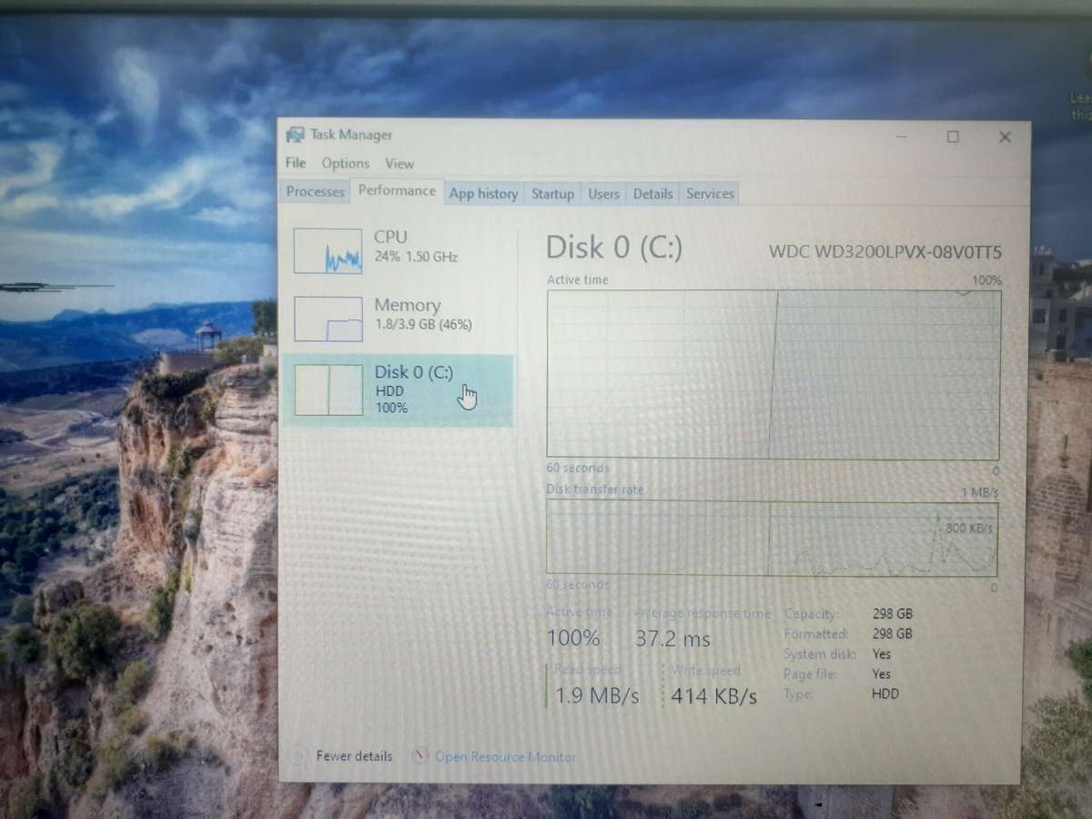 HP 2000-2d01SI "Celeron 1000M" 1.80GHz 4GB RAM 320GB HDD Cracked Casing | No Battery | Faulty Key...