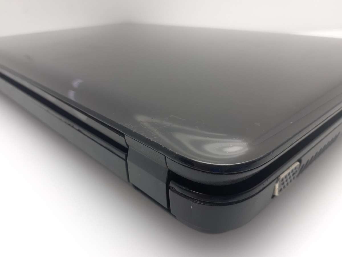 HP 2000-2d01SI "Celeron 1000M" 1.80GHz 4GB RAM 320GB HDD Cracked Casing | No Battery | Faulty Key...