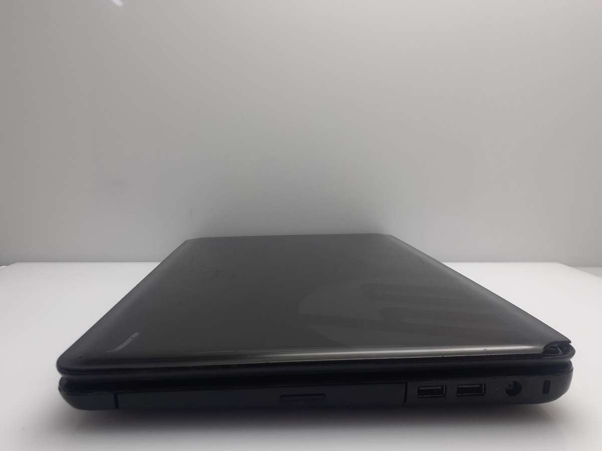 HP 2000-2d01SI "Celeron 1000M" 1.80GHz 4GB RAM 320GB HDD Cracked Casing | No Battery | Faulty Key...