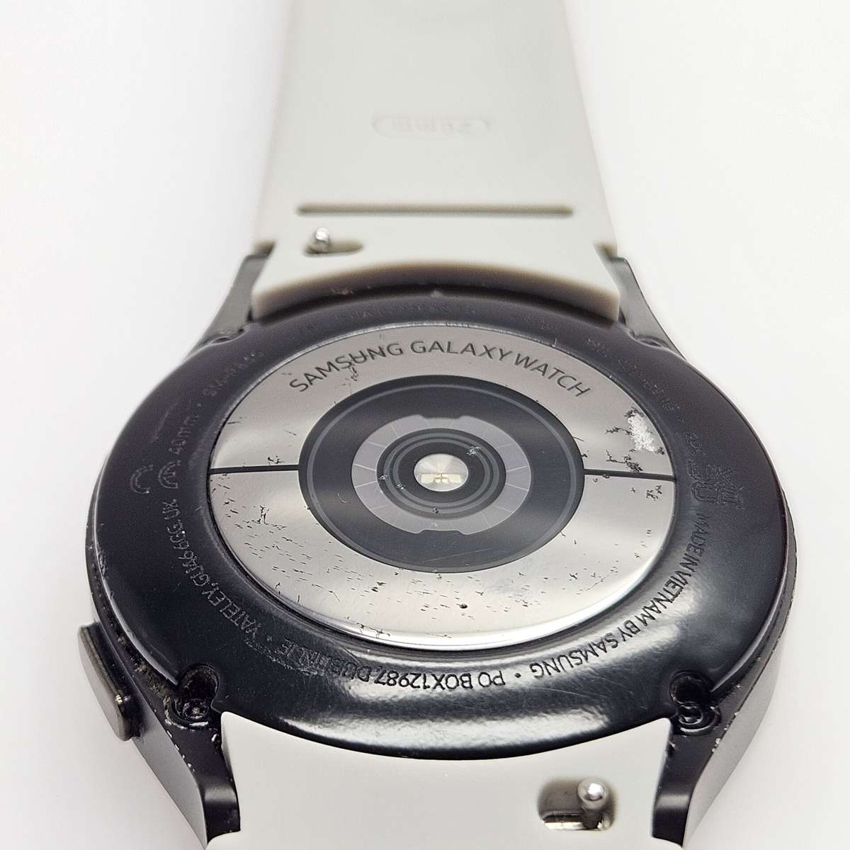 Samsung Galaxy Watch 4 40mm GPS Only Black - With Silver Straps