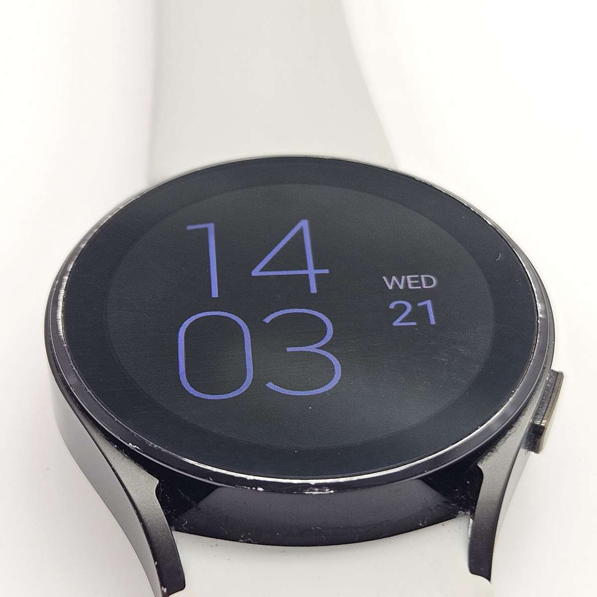 Samsung Galaxy Watch 4 40mm GPS Only Black - With Silver Straps