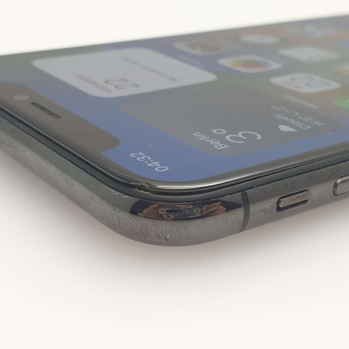 iPhone X 256GB Chipped Screen Space Gray (3 Month Warranty)