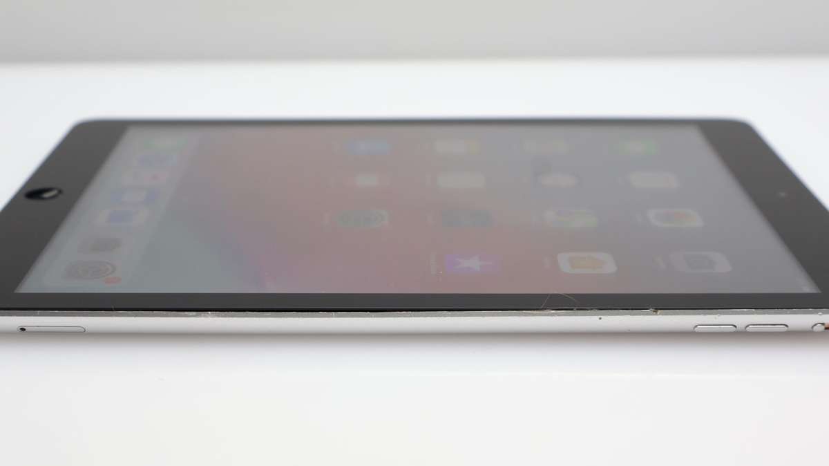 iPad Air 32GB (Wi-Fi/ Cellular) Front Camera And Home Button Issue Silver