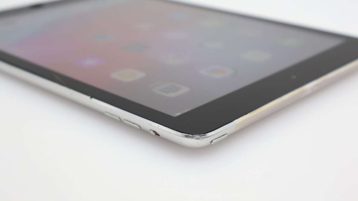 iPad Air 32GB (Wi-Fi/ Cellular) Front Camera And Home Button Issue Silver