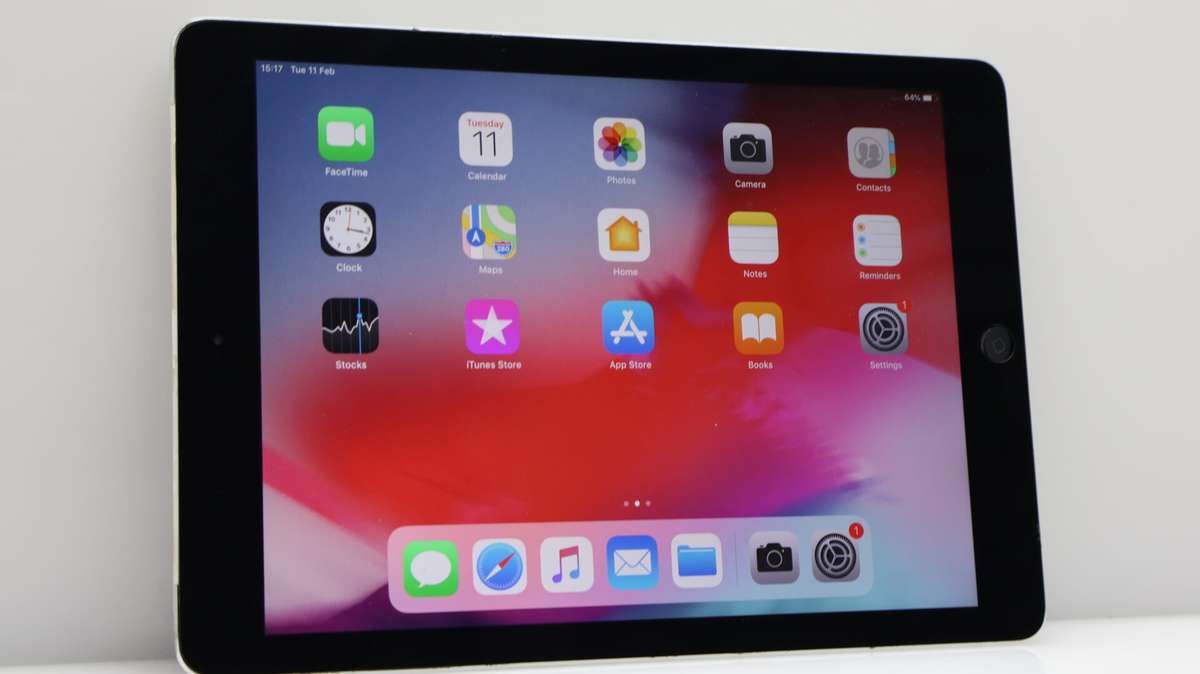 iPad Air 32GB (Wi-Fi/ Cellular) Front Camera And Home Button Issue Silver